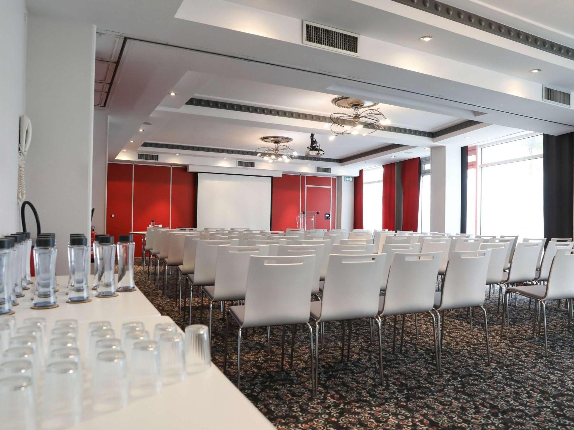 Hôtel Mercure Lyon Centre Charpennes Villeurbanne Exterior foto